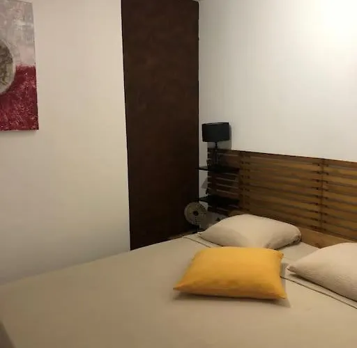 La Pierre De Lave Le Corsaire Apartment *